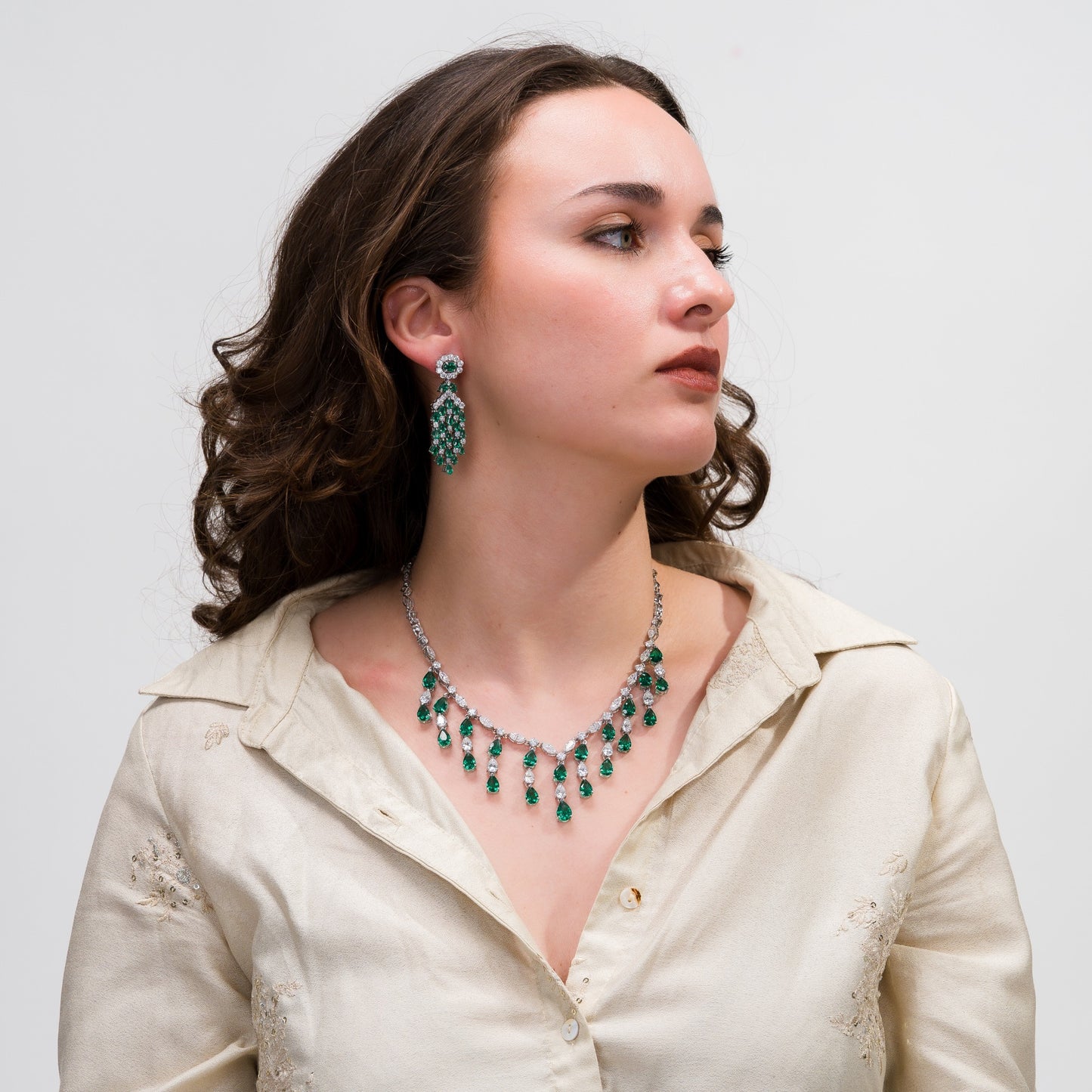 GRAND EMERALD CHANDELIER NECKLACE & EARRINGS